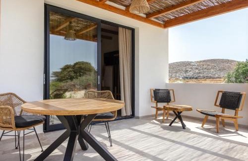 Milos Bed & Breakfast | Obsidian Suites Milos