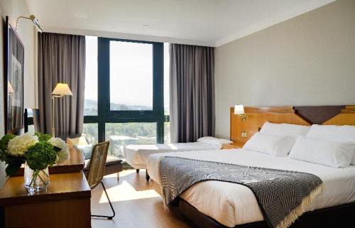 San Lazaro Hotel | Oca Puerta del Camino Hotel