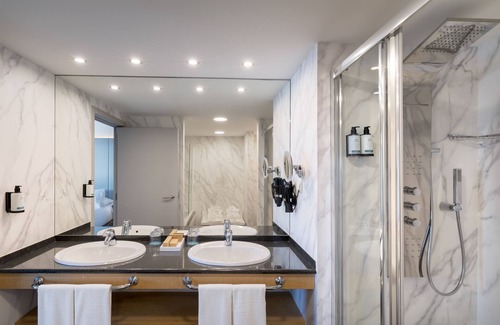 Diagonal Mar i el Front Maritim del Poblenou Hotel | Occidental Atenea Mar- Adults Only