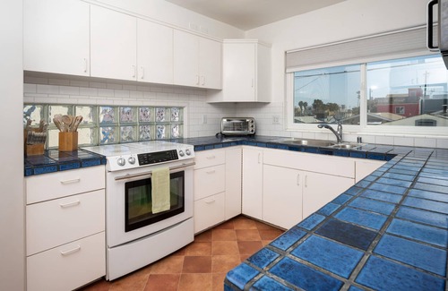 Mission Beach House | Ocean/Bay Views, 3 Story, Steps to Beach/Ocean