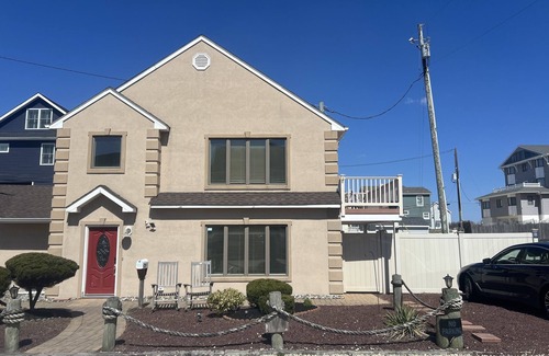 Seaside Heights House | Ocean Block! 1 Min walk to Private beach