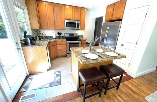 Wilmington House | Ocean Breeze Bungalow Beaches Trails Golf all within 10 min or less.