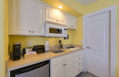 North End Condo | Ocean City Condo w/Pool: Walk to Boardwalk!