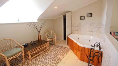 Bermagui House | Ocean Escape Twin Pines 8 Ocean views with spa