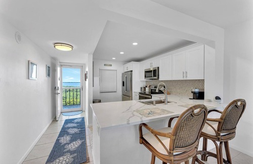 Hutchinson Island South Condo | Ocean front 2-bedroom 2 bath condo, spectacular views, fully furnished