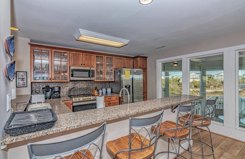 Bald Head Island House | Ocean Front and beach access to West Bald Head at the Wetmore House! Pet Friendly!