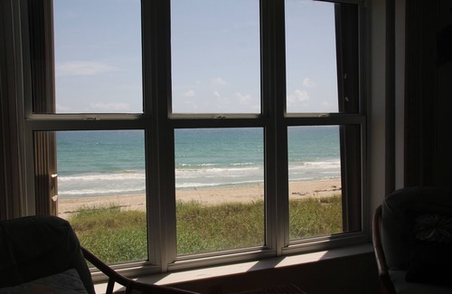 Hutchinson Island South Condo | Ocean Front Condo on Hutchinson Island with Fantastic Beach Views and Access