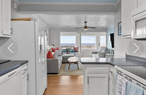 Long Beach Cottage | Ocean front cottage