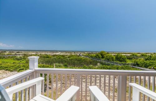 Oceanmarsh Subdivision House | Ocean Front D-Building - POOL ACCESS AND OCEAN VIEWS!
