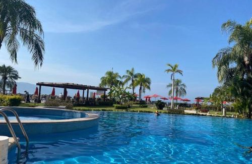 South Hotel Zone Apartment | Ocean front Grand Venetian corner condo