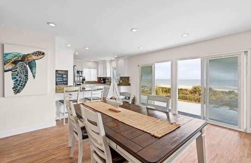 Crescent Beach House | Ocean Front in Crescent Beach