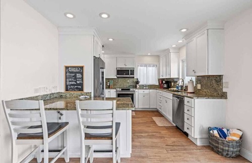 Crescent Beach House | Ocean Front in Crescent Beach