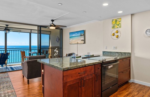 Historic Kailua Village Condo | Ocean Front! Kona Alii #402