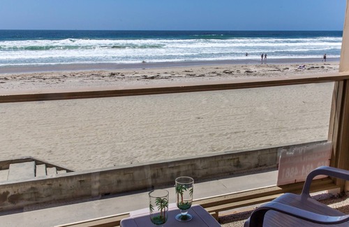 Mission Beach Condo | Ocean front on the entertaining Boardwalk - Must See!