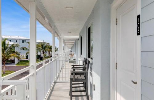 Marathon Apartment | Ocean Front Serenity Awaits