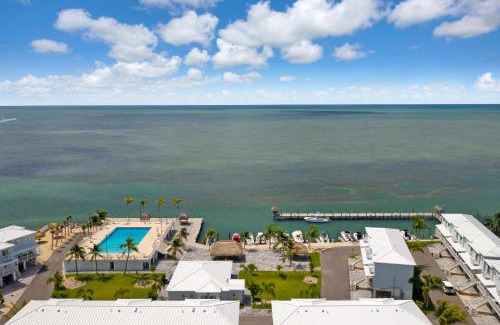 Marathon Apartment | Ocean Front Serenity Awaits