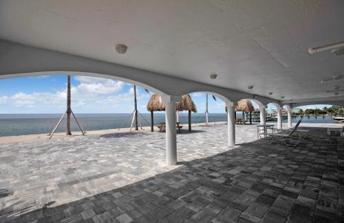 Marathon Apartment | Ocean Front Serenity Awaits