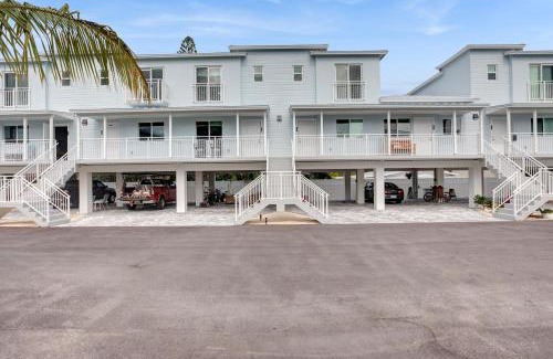 Marathon Apartment | Ocean Front Serenity Awaits
