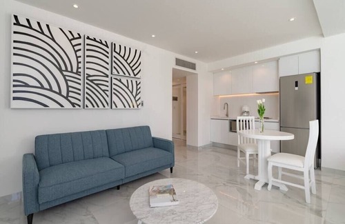 Zona Hotelera Condo | Ocean front studio, private beach, facilities, new