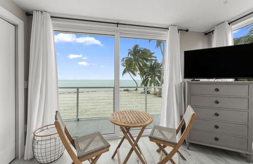 Lower Matecumbe Key Villa | Ocean Front Villa, 3/4's acre of private beach! Serenity, Retreat, Island Life!