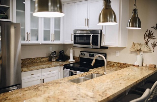 Pacific Beach Condo | Ocean Front White Water Unbstructed Views, Steps to the Sand