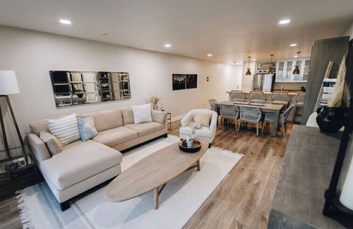 Pacific Beach Condo | Ocean Front White Water Unbstructed Views, Steps to the Sand