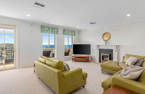 Encounter Bay House | "Ocean Heights" 21 Orca Place, Encounter Bay