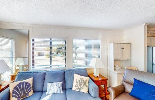 Ocean Isle Beach Apartment | Ocean Isle Retreat