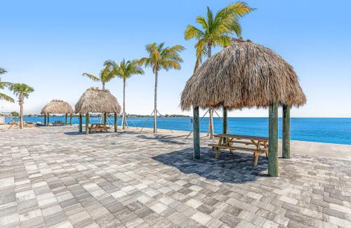 Marathon Hotel | Ocean Isles 50