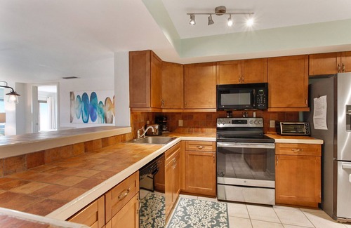 Hilton Head Island Condo | Ocean One 119 - Relaxing Oceanfront 1st Floor Condo