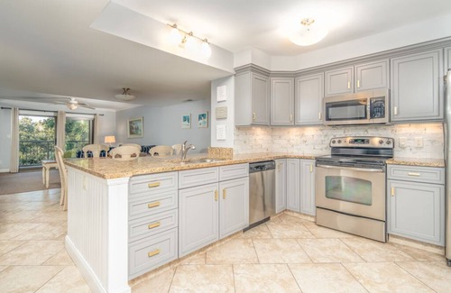 Hilton Head Island Condo | Ocean One - 424 Oceanside 3BR/3Bath Condo Sleeps 10! Owner managed unit,Updated