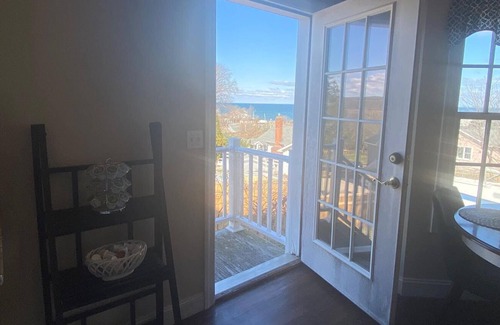 Wading River House | Ocean Pearl: Water Views, Steps to Beach & Restaurants
