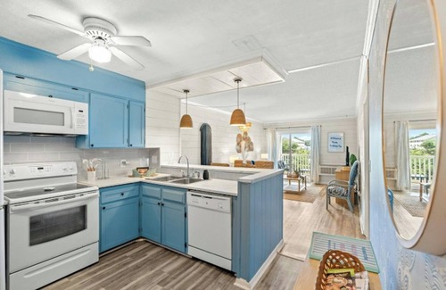 Windy Hill Apartment | Ocean Pier II 316- Beach Across The Street-2BR