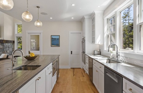 East Boothbay Apartment | Ocean Point Luxury on Shore Road