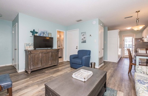 Gulf Shores Condo | Ocean Reef 105- Budget Friendly, Beach Front Complex! Best Deal Ever!