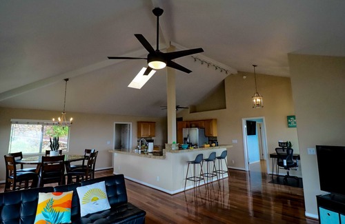 Bluffs House | Ocean, Sunset, Mountain & Celestial Views
