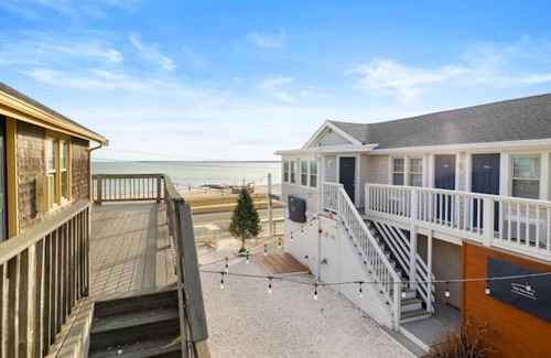 Falmouth Heights Apartment | Ocean View 1 Queen Bed Room with Vibrant Vibe