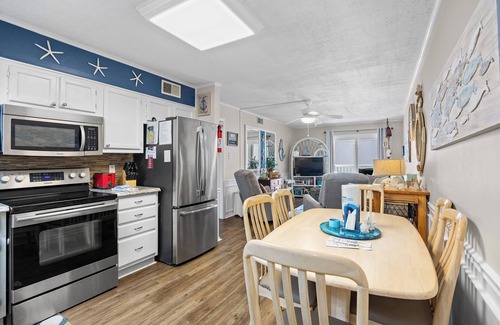 Ash Condo | Ocean View 2br/2ba-Sleep 6-Full Kitchen-Pool-Beach-WIFI