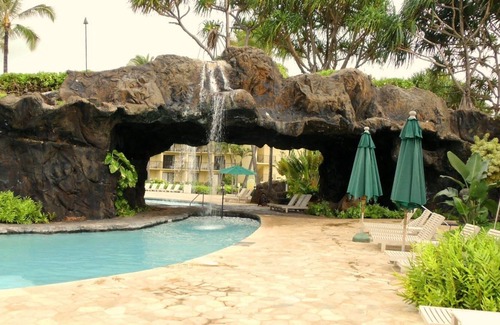 Hanamaulu Apartment | Ocean View 4th Floor Deluxe Suite. Fun Resort With Pools, Beach, and Dining