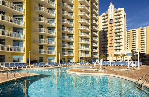 Ash Condo | Ocean View! 5 pools & 8 hot tubs! Spacious-modern decor! Beachfront High-rise!