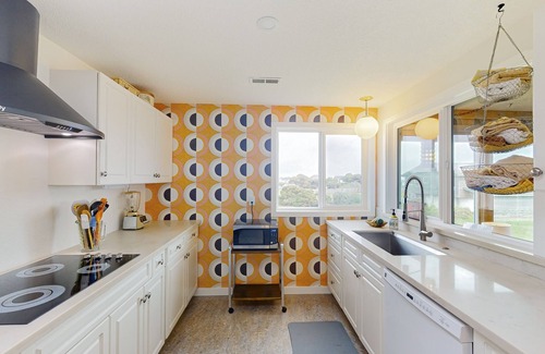 Bandon House | Ocean view 70s-themed home with beach access, grill, funky interior, & W/D