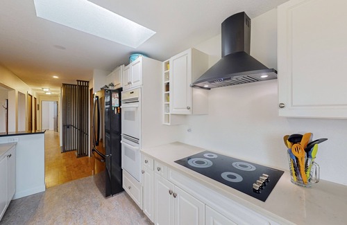 Bandon House | Ocean view 70s-themed home with beach access, grill, funky interior, & W/D