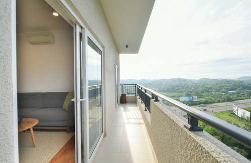 Kaduruduwa Apartment | Ocean View Apartment - luxury self catered 3 bedroom apartment