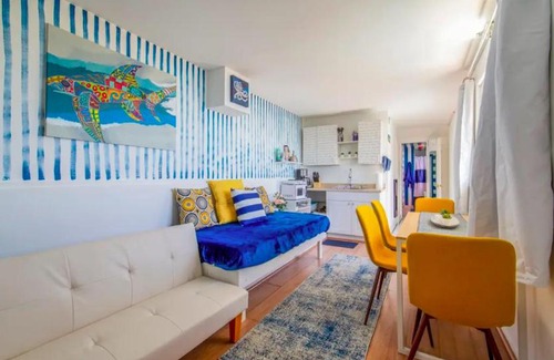 Pacific Palisades Apartment | Ocean View+ Beach Surfing studio @ Palisade/Malibu