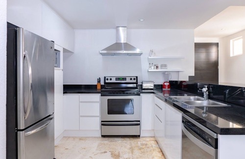 Luis Donaldo Colosio Condo | Ocean View Condo at The Elements by BRIC