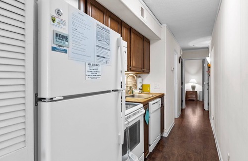 Morehead City Condo | Ocean view condo in beachfront complex with pools, tennis & beach gear