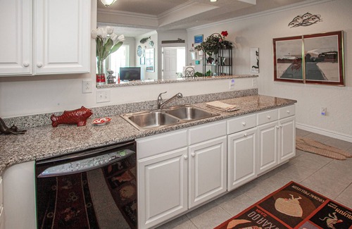 Sandbridge Condo | Ocean view condo with balcony, WiFi, on-site pool/gym & easy beach access