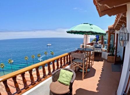 Avalon Villa | Ocean-view Condo W Balcony & Hot Tub