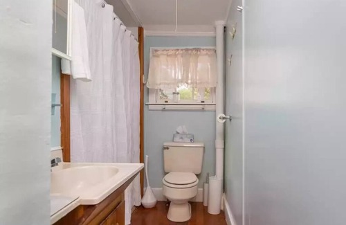 Peaks Island Cottage | Ocean View Cottage on Peaks Island STHR005511-2023