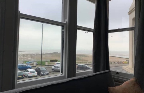 Margate Bed & Breakfast | Ocean view double with ensuite, with access to private garden and bike store